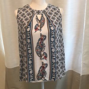 Pretty pattern and neckline